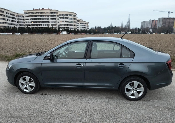 Skoda RAPID cena 40000 przebieg: 208179, rok produkcji 2019 z Warszawa małe 562